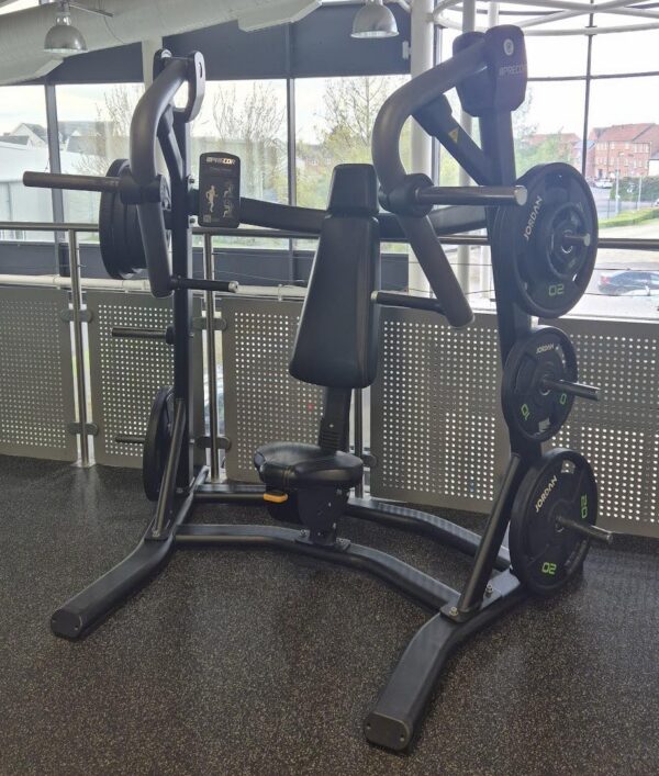 Precor Discovery Plate Loaded Incline Press