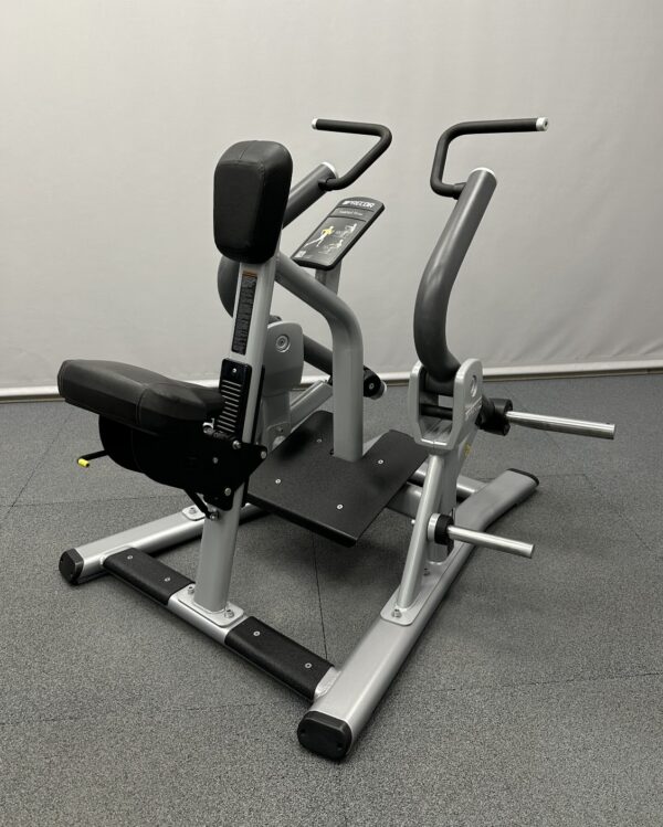 Precor Discovery Plate Loaded Seated Row