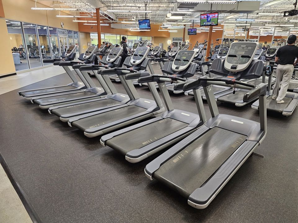 Precor TRM 835 Treadmill