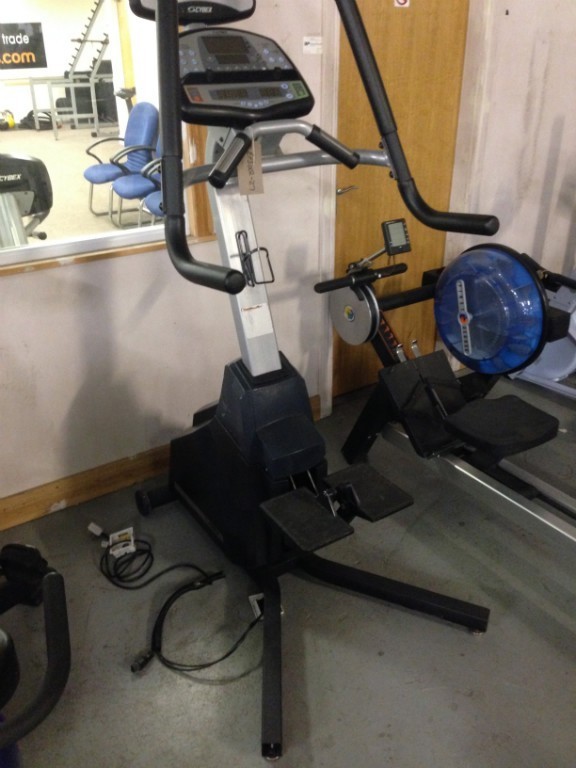 Cybex 530S Cyclone Stepper