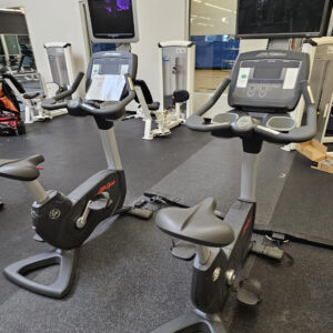 Life Fitness 95C Achieve Upright Bike