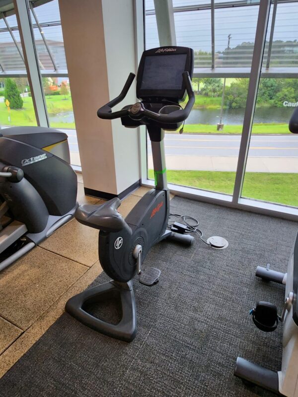 Life Fitness 95C Engage Upright Bike scaled