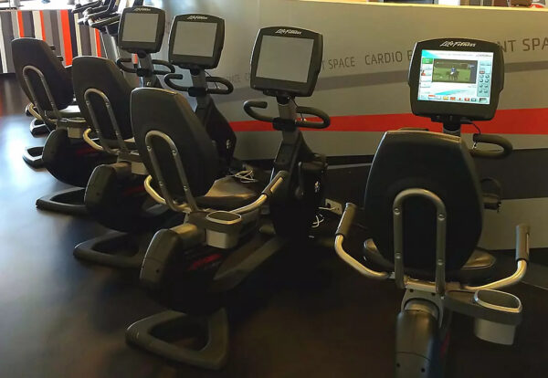 Life Fitness 95R Engage Recumbent Bike