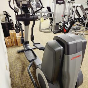 Life Fitness 95X Achieve Elliptical