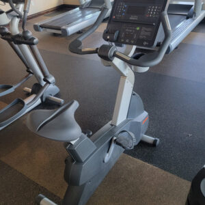 Life Fitness CLSC Integrity Upright Bike