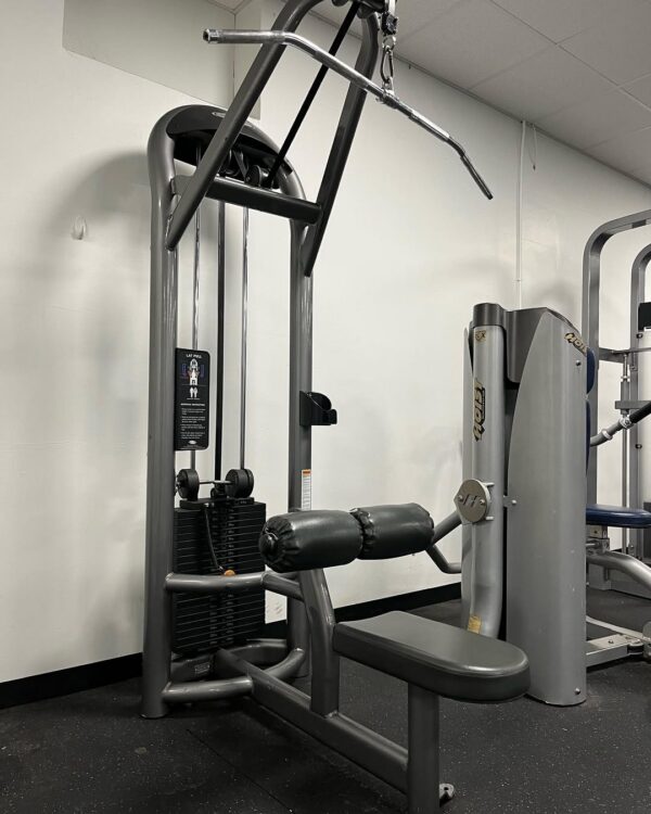Matrix G3 Lat Pulldown