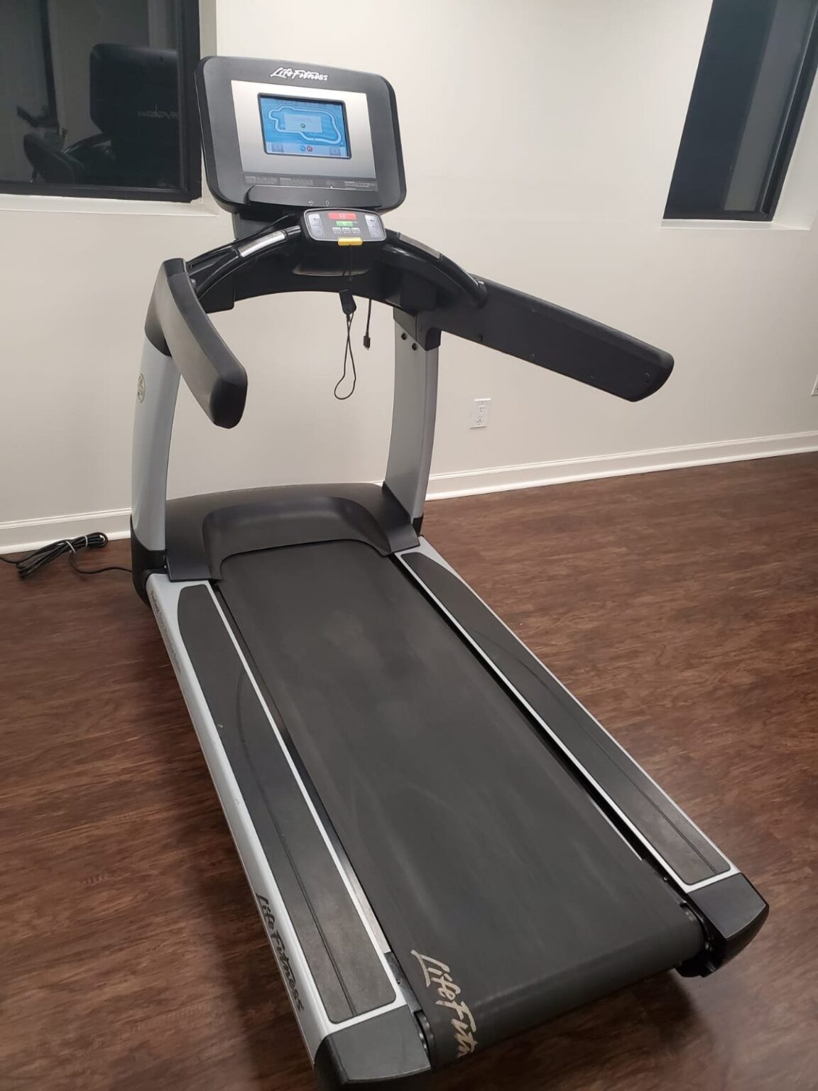 Life Fitness 95T Discover SI Treadmill