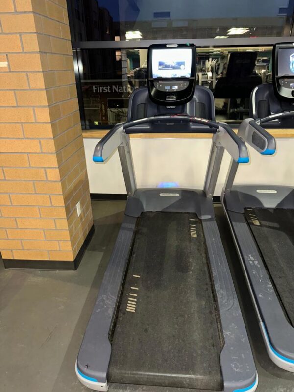 Precor TRM885 Treadmill with P82 Console